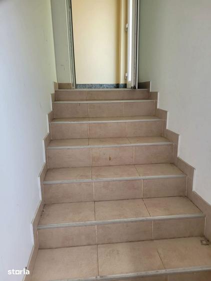 Casă cu 6 camere cu Teren 511 Mp în Central