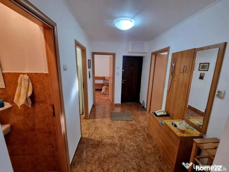 Apartament cu 4 camere decomandat în Ultracentral