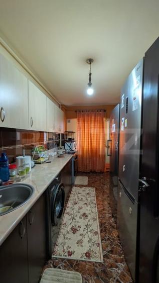 Apartament cu 3 camere decomandat, mobilat în Micro 11