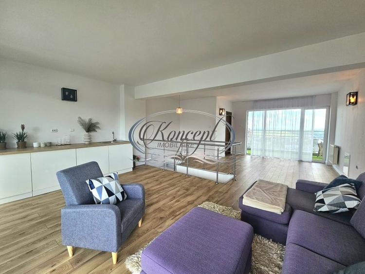 Apartament cu 5 camere semidecomandat, mobilat în Bună Ziua