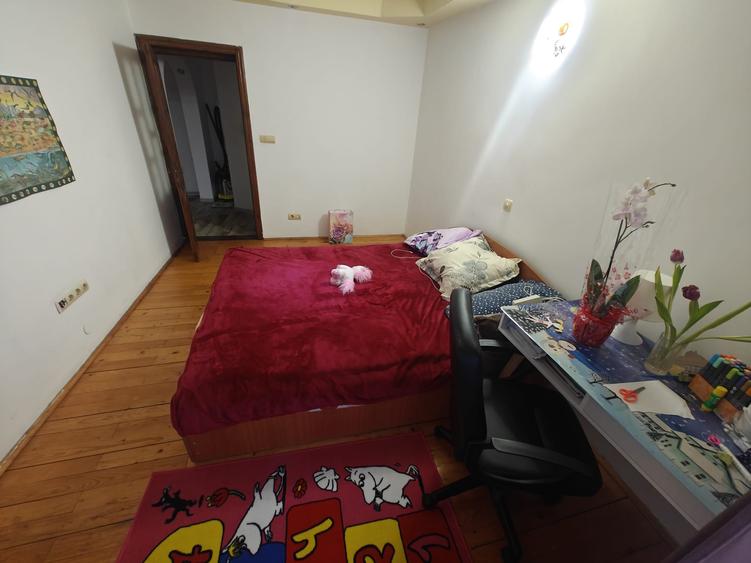 Apartament cu 3 camere în Aleea Sporturilor