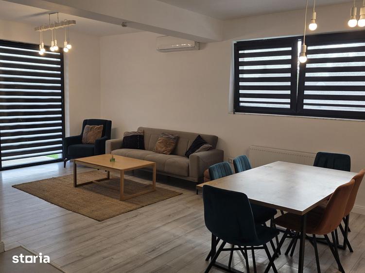 Casă cu 5 camere cu Teren 610 Mp în Corbeanca