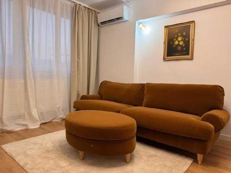 Apartament cu 3 camere semidecomandat în Ultracentral