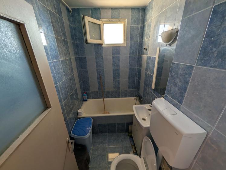 Apartament cu 2 camere decomandat în Drumul Taberei