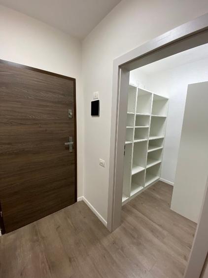 Apartament cu 2 camere semidecomandat, mobilat în Torontalului