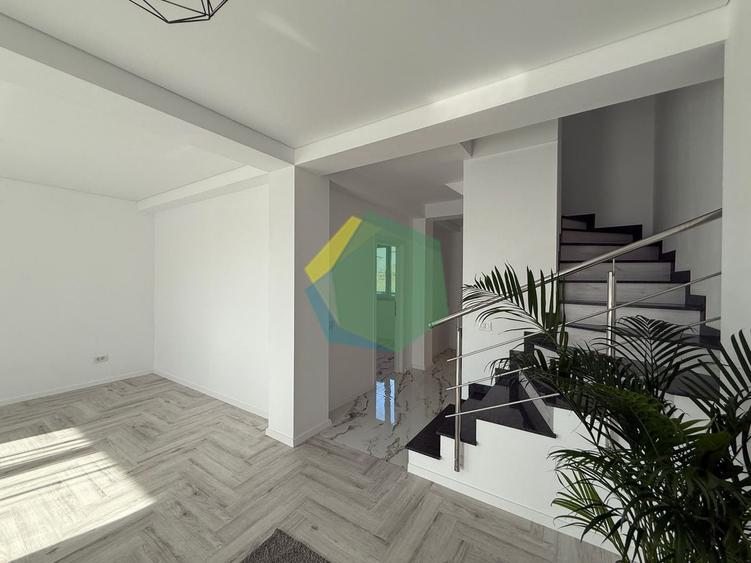 Duplex cu 4 camere cu Canalizare în Odăi