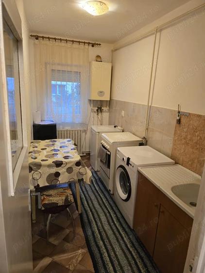 Garsonieră decomandată în Central
