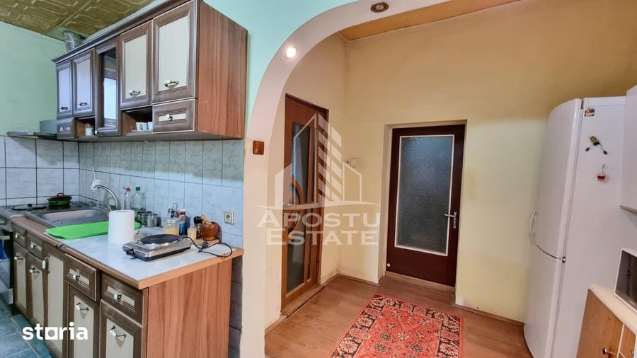 Casă cu 3 camere cu Teren 836 Mp în Giarmata