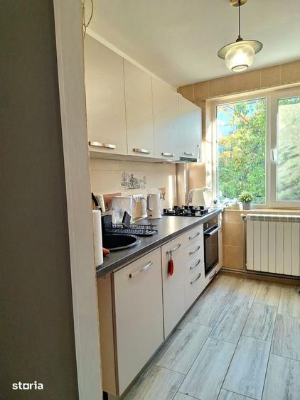 Apartament cu 3 camere în Micro 17
