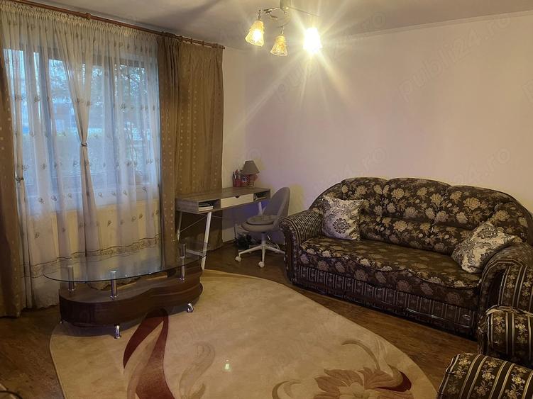 Apartament cu 3 camere decomandat în Granit