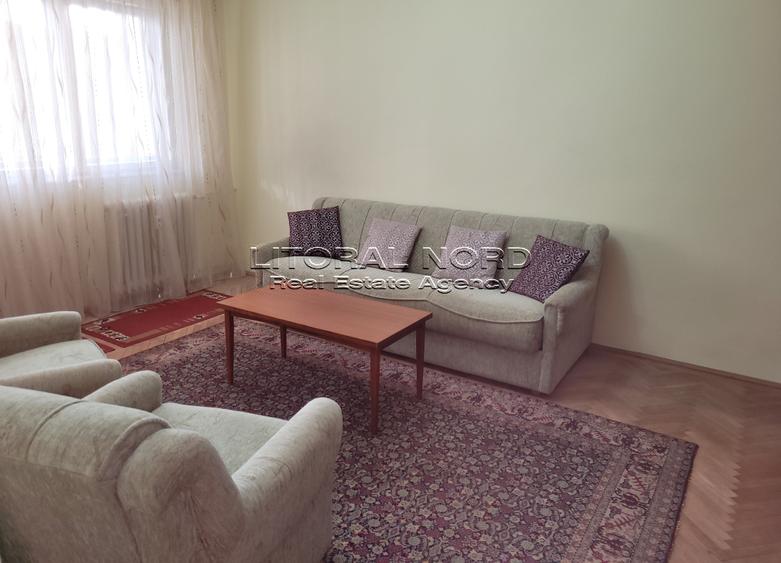 Apartament cu 3 camere decomandat în Casa de Cultură