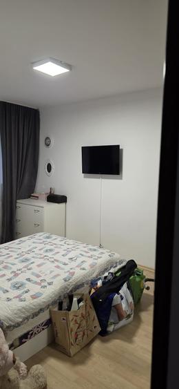 Apartament cu 3 camere circular în Alexandru Obregia