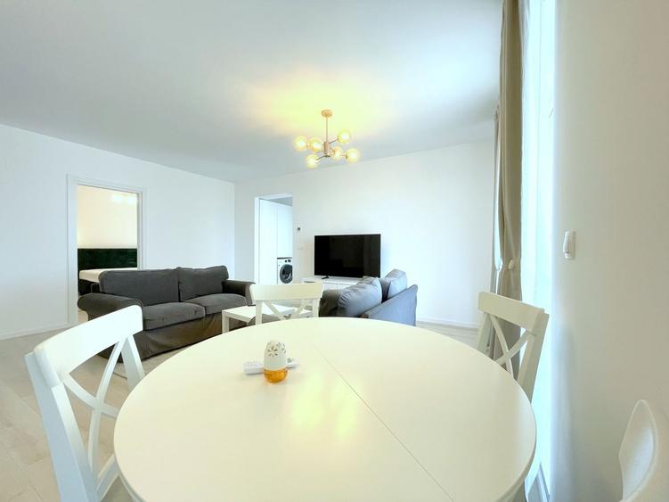 Apartament cu 3 camere decomandat, mobilat în Lipovei