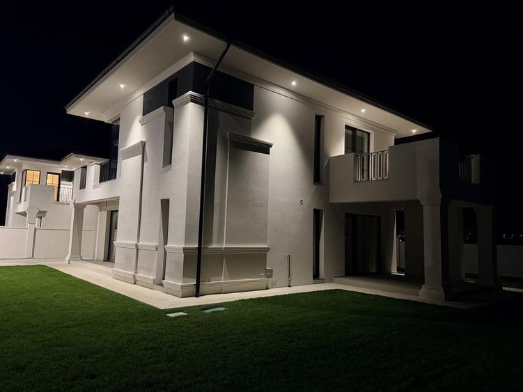 Casă cu 4 camere în Balciu