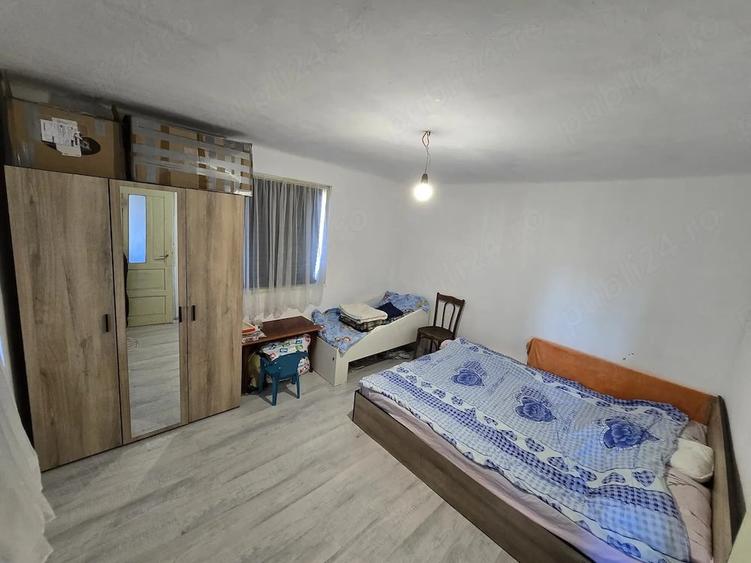 Casă cu Teren 1410 Mp în Cocora