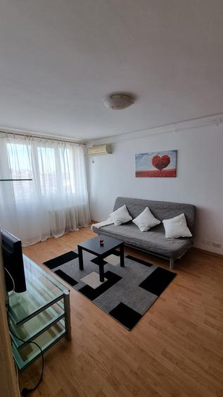 Apartament cu 2 camere semidecomandat în Sud
