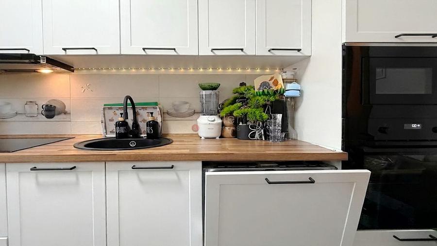 Apartament cu 3 camere decomandat, mobilat în Astra