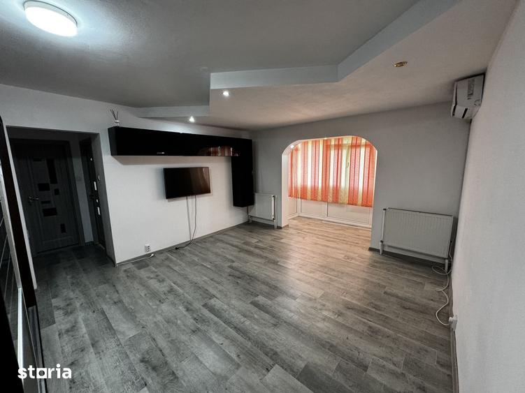 Apartament cu 2 camere semidecomandat în Unirii Sud