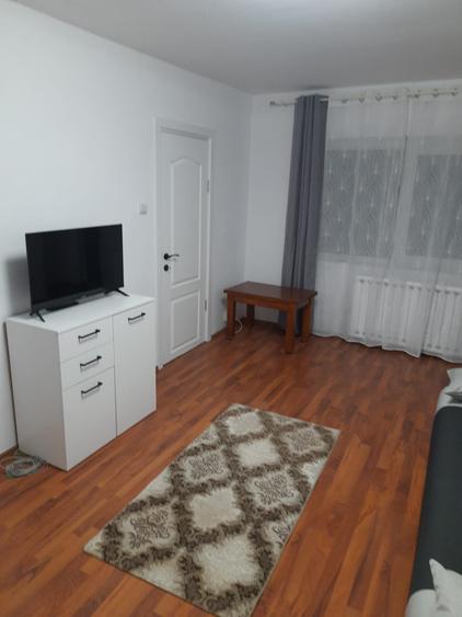 Garsonieră decomandată în Zorilor