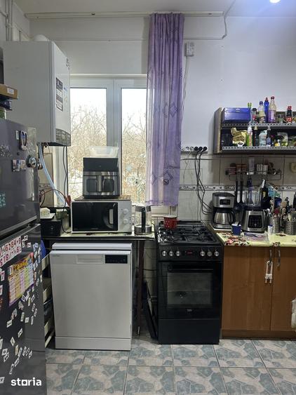Casă cu 8 camere decomandat cu Teren 1000 Mp în Cornu