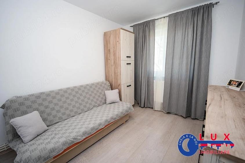 Apartament cu 3 camere semidecomandat în Big