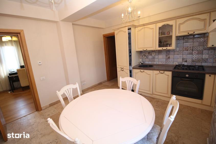 Casă cu 5 camere cu Teren 500 Mp în Cernica