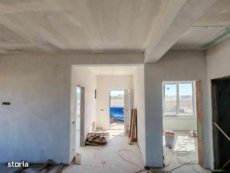Casă cu 4 camere cu Teren 500 Mp în Central