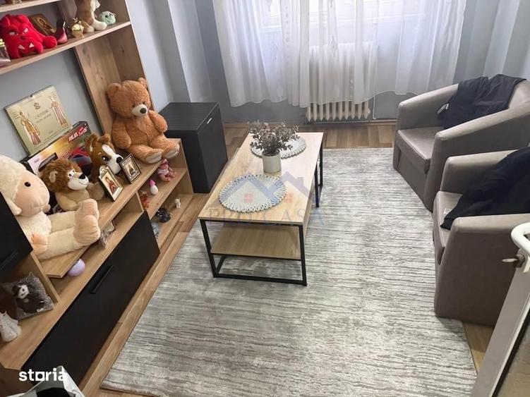 Apartament cu 4 camere decomandat în Cetate — fotografia 1
