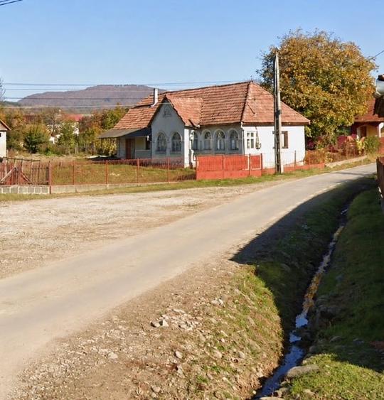 Casă individuală cu 3 camere cu Teren 901 Mp în Hodac