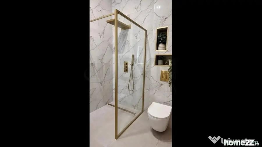 Apartament cu 4 camere decomandat în Dacia