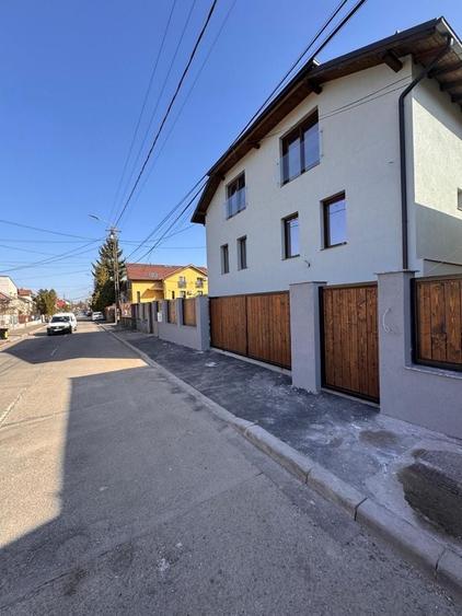 Casă cu 4 camere cu Teren 290 Mp în Gruia