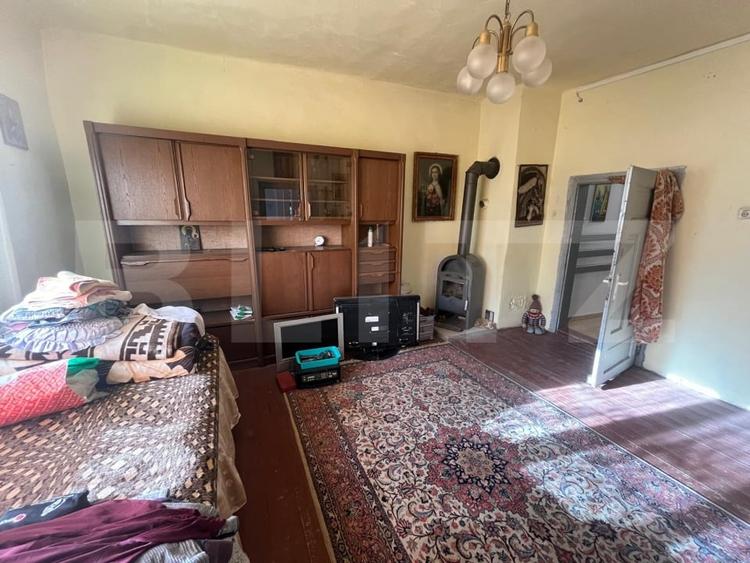 Casă individuală cu 5 camere cu Canalizare în Central