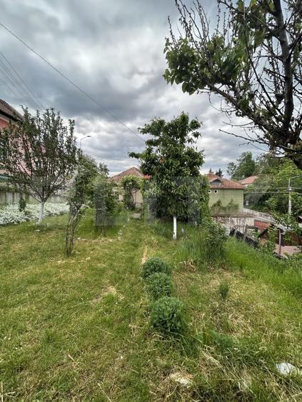 Casă individuală cu 6 camere cu Garaj în Sud-Est