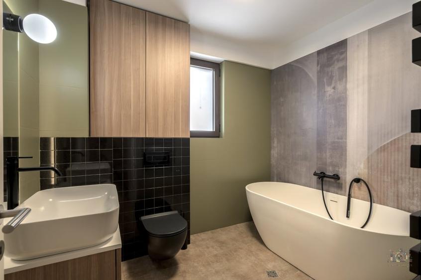 Apartament cu 4 camere semidecomandat în Eminescu