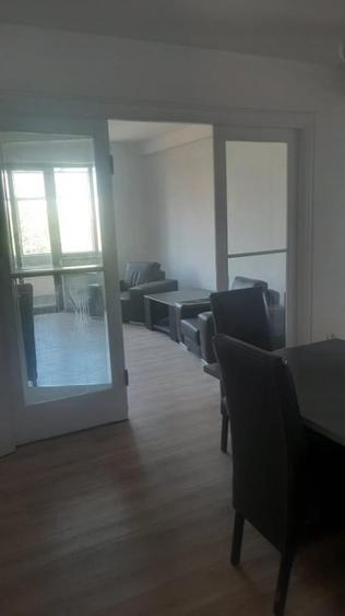 Apartament cu 5 camere în P-ța Rosetti