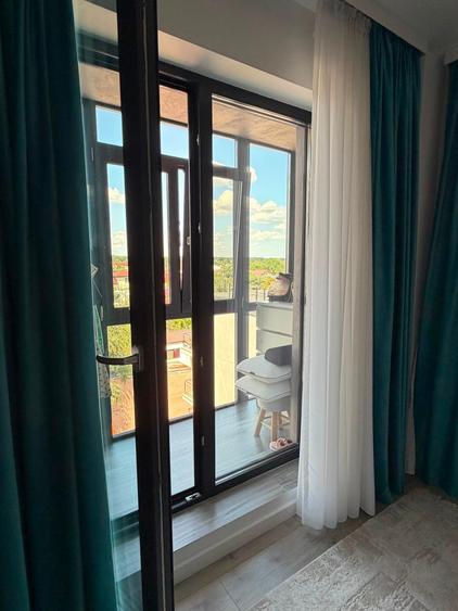 Apartament cu 3 camere decomandat în Sisești