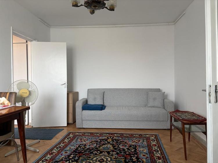Apartament luminos cu doua camere, 1 mai - 1