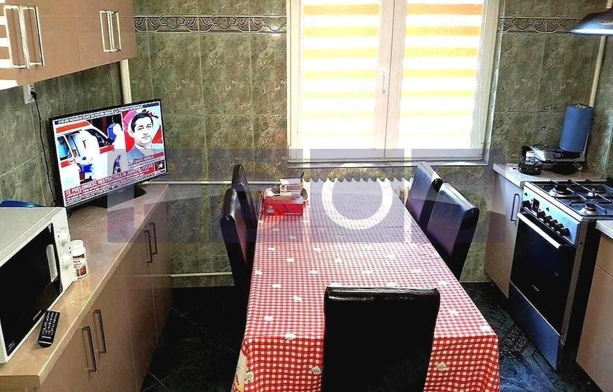 Apartament cu 4 camere decomandat, mobilat în Unirii