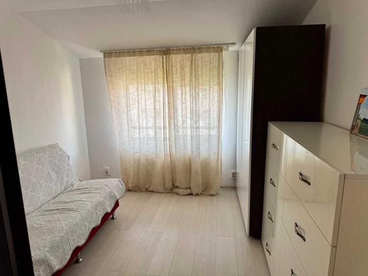 Apartament cu 3 camere decomandat în Șagului