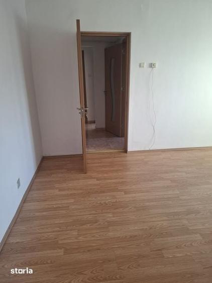 Vand apartament 3 camere Micro 3 - 1