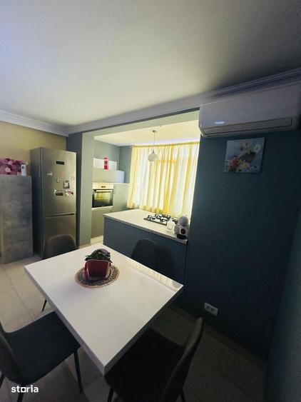 Apartament cu 3 camere decomandat în Central