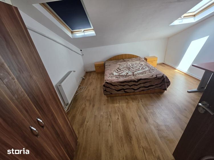 Casă cu 7 camere cu Teren 3000 Mp în Ileana