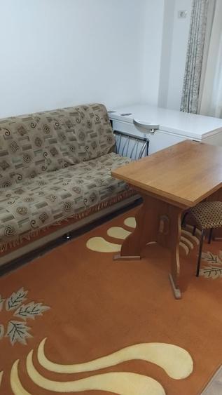 Apartament cu 2 camere decomandat în Vișan