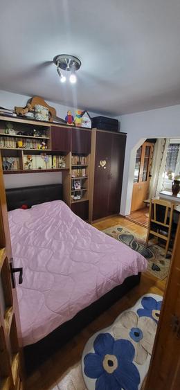 Apartament cu 3 camere în Lacu