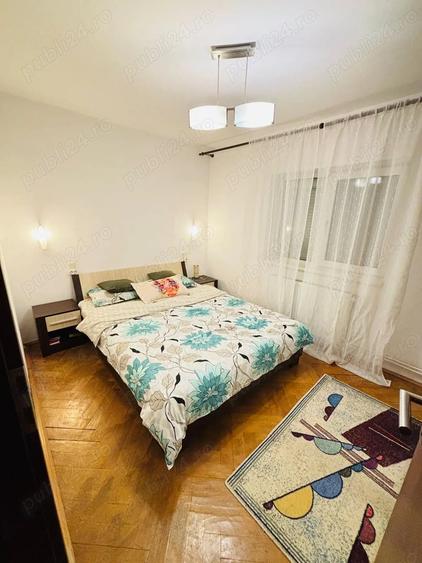 Apartament cu 3 camere semidecomandat în Dâmbovița