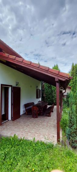 Casă cu 4 camere cu Teren 1000 Mp în Câmpu Cetății