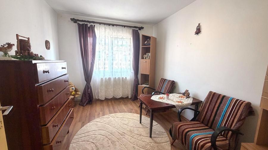 Apartament cu 3 camere decomandat, mobilat în Ștefan cel Mare