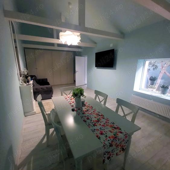 Casă cu 3 camere în Palazu Mare