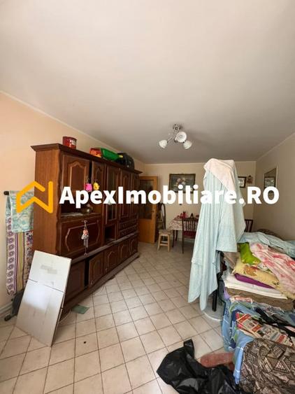 Apartament cu 3 camere decomandat, mobilat în Valea Ialomiței