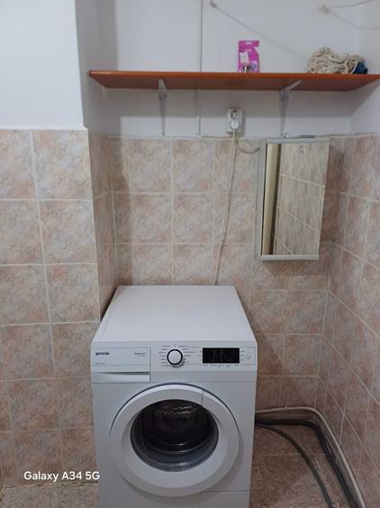 Apartament cu 2 camere semidecomandat în Tractorul